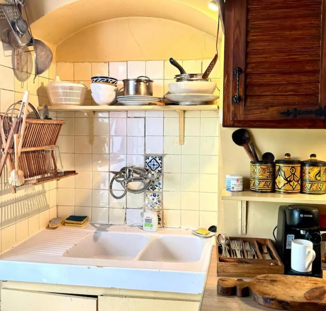 Montmartre Hidden Artist Loft Apartment Paris