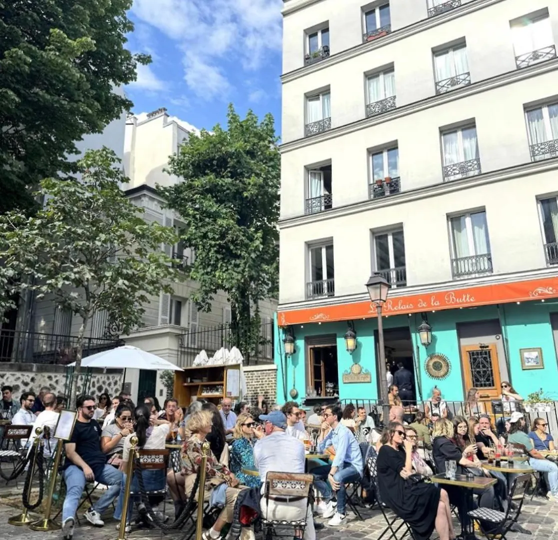 Montmartre Hidden Artist Loft Apartment Paris France